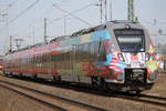 Werbehamster 442 354 als S3(Warnemünde-Güstrow via Laage)bei der Ausfahrt im Rostocker Hbf.31.03.2017