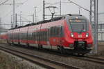 442 851 als S3(Warnemünde-Güstrow)bei der Ausfahrt im Rostocker Hbf.17.02.2019