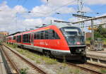 642 548 und 642 079 standen am Mittag des 20.06.2025 im Rostocker Hbf.