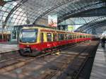 481 039-6 beim Halt,am 05.Oktober 2014,im Berliner Hbf.