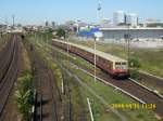 Berliner S-Bahn 485 am 31.August 2008 bei der Ausfahrt aus dem S-Bahnhof Berlin Warschauer Strae in Richtung Berlin Ostbahnhof.