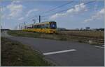 Auf den Fildern bei Echterdingen ist eine SSB U6 auf dem Weg zum Flughafen Messe, welches in wenigen Minuten erreicht wird.