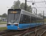 Vossloh 6N2-Wagen(604)als Linie 5 von Sdblick,Rostock nach Mecklenburger Allee,Rostock kurz vor der Haltestelle Stadthalle,Rostock am 03.10.2014