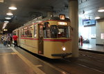 Gelenktriebwagen des Typs G4 stand am 08.05.2016 in der Haltestelle Rostock Hauptbahnhof(tief)