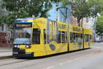 Am Mittag fuhr mir der RSAG Wagen 671 mit der Bike Market Werbung an der Haltestelle Rostock-Kabutzenhof vor die Kamera.26.0.2024