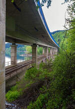Die Doppelstockbrücke Dumicketal über die Biggetalsperre am 12 Mai 2013.