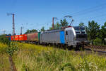 Die an die TX Logistik AG, Troisdorf (zur Mercitalia Group gehörend) vermietete SIEMENS Vectron AC 6193 154-2 (91 80 6193 154-2 D-Rpool) der Railpool GmbH (München) fährt am 28 Juni