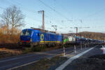 In Doppeltraktion fahren die Siemens Vectron MS – X4 E-804 / 7193 804-0 (91 80 7193 804-0 D-DISPO) der Beacon Rail Capital Europe GmbH und die Siemens Vectron AC - 193 211  Jimmy  (91 80 6193 211-0 D-ELOC) der European Locomotive Leasing mit einem Autotransportzug am 26 Februar 2026 durch Rudersdorf (Kreis Siegen) in Richtung Norden. 

Die SIEMENS Vectron MS (X4 E-804) wurde 2024 von Siemens Mobility in München-Allach unter der Fabriknummer 23851 gebaut. Die mit 6.400 kW konzipierte Mehrsystemlok ist in der Variante A22 ausgeführt und hat so die und hat so die Zulassungen und entspr. Länderpakete für Deutschland, Österreich, Schweiz, Italien und die Niederlande (D / A / CH / I / NL).

Die SIEMENS Vectron AC - 193 211  Jimmy  wurde 2014 von Siemens Mobility in München-Allach unter der Fabriknummer 21911 gebaut. Diese Vectron Lokomotive ist als AC – Lokomotive (Wechselstrom-Variante) mit 6.400 kW und für eine Höchstgeschwindigkeit von 160 km/h konzipiert. Sie wurde in der Vectron Variante AC B02 ausgeführt und hat so die Zulassungen Deutschland, Österreich, Ungarn und Rumänien (D / A / H / RO).