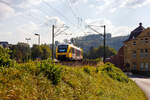 Der VT 201 (95 80 0640 101-1 D-HEB) , ein Alstom LINT 27 der HLB - Hessische Landesbahn (3LänderBahn) hat am 19 September 2024, als RB 90  Westerwald-Sieg-Bahn  (Altenkirchen/Westerwald - Au/Sieg - Betzdorf/Sieg – Siegen – Kreuztal), den Bahnhof Kirchen (Sieg) verlassen und fährt nun weiter in Richtung Siegen.

Der Triebwagen wurde 2004 von ALSTOM Transport Deutschland GmbH (vormals LHB) in Salzgitter-Watenstedt unter der Fabriknummer 1187-001 für die vectus Verkehrsgesellschaft mbH gebaut, mit dem Fahrplanwechsel am 14.12.2014 wurden alle Fahrzeuge der vectus nun Eigentum der HLB.  
