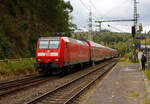 Die 146 004-7 (91 80 6146 004-7 D-DB) der DB Regio NRW fährt am 11 September 2024, mit dem RE 9 (rsx - Rhein-Sieg-Express) Aachen - Köln - Siegen, durch den Bahnhof Scheuerfeld (Sieg) in