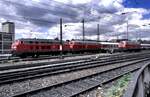 218 227-7 und 218 207-9 mit IC und in Bereitschaft steht 218 183-2 in Ulm am 02.08.2002.