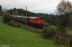 GEG BB 1245.518 vor Sonderzug Innsbruck - Mittenwald anlsslich des Streckenjubilums 100 Jahre Mittenwaldbahn, KBS 410 Garmisch-Partenkirchen - Innsbruck, fotografiert bei Leithen am 30.09.2012 --> Eigentlich wre an dieser Stelle im Hintergrund herrlich das Inntal zu sehen. Wegen Wolken und Nebel blieb es an diesem Tag leider bei dieser dunklen und trben Aussicht.  