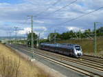 Die Verstrker auf der RB20 werden nur mit dreiteiligen Einheiten gefahren, so wie am 10.8.16 der 442 116 nach Eisenach.