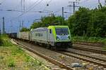 187 013 von Captrain durchfhrt am 26.07.23 mit einem Gterzug Hamm Hauptbahnhof.