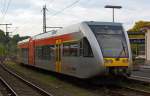 VT 116 ein Stadler GTW 2/6 der Hellertalbahn steht am 13.10.2012 im Bahnhof Betzdorf/Sieg zur Abfahrt nach Dillenburg bereit.