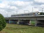 ET 7.08 der eurobahn (keolis) berquert am 23.08.2010 die Rheinbrcke in Dsseldorf-Hamm.