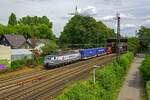 189 211 ist fr das Unternehmen Retrack im Containerverkehr im Einsatz und zu diesem Zweck mit einer entsprechenden Beklebung versehen worden. Fr diesen Zug des Kombinierten Verkehrs drfte es in Richtung Niederlande gehen, hier in Oberhausen-Osterfeld.