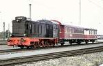 V 36 108 bei der Jubiläumsparade 150 Jahre Deutsche Eisenbahn in der Programm-Nummer 5.5 Nahverkehrszug V 36 108 mit rotem Bi 29 und VS 145 in Nürnberg am 14.09.1985.