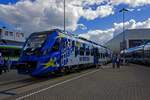 Ein weiterer Hybridtriebzug aus polnischer Produktion, der auf der InnoTrans ausgestellt war: Der von Newag hergestellte EN63H-008 vom Typ Impuls 2 ist für den Nahverkehr in der Region Pomorze