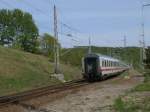 IC 2212 Koblenz-Binz ohne Steuerwagen am 11.Mai 2011 beim Verlassen von Lietzow.