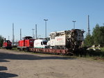 Gterwagen mit Veolia LKW abgestellt im Rostocker Hbf.05.06.2016