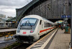 Der modernisierter klimatisierte zweite Klasse InterCity-Steuerwagen mit Fahrrad-/Gep�ckabteil D-DB 61 80 80-91 146-3 der Bauart Bpmmbdzf 286.1 der DB Fernverkehr AG, am 21 Oktober 2025 am Zugschluss