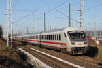 IC-Steuerwagen(Bpmbdzf)als IC 2303 von Rostock Hbf nach Mnchen Hbf bei der Ausfahrt im Rostocker Hbf.13.11.2016