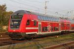 DBpzfa 766.1 mit Spitznamen Cranach der jngere als RE 5 von Rostock Hbf nach Wnsdorf-Waldstadt bei der Bereitstellung im Rostocker Hbf.30.09.2017