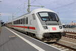 Bpmmbdzf 61 8080 91-105-9 stand am Mittag in Warnemünde als IC-Ersatzzug 2917 von Warnemünde nach Dresden.13.02.2022