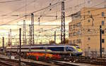 Ein Eurostar hat soeben den abgesperrten Bereich im Bahnhof von Bruxelles-Midi verlassen und macht sich auf den Weg nach London.