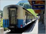 Der Goldenpass Classic steht am 31.07.2008 abfahrbereit im Bahnhof von Zweisimmen.