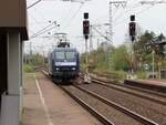 RBH (Rail Barge Harbour) Lokomotive 145 013-9 Gleis 3 Bahnhof Salzbergen 17-04-2025.

RBH (Rail Barge Harbour) locomotief 145 013-9 spoor 3 station Salzbergen 17-04-2025.