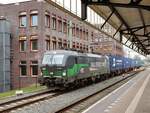 RFO (Rail Force One) Vectron Lokomotive 193 946-1  (91 80 6193 946-1 D-ELOC) Gleis 1 Bahnhof Hengelo 17-04-2025.

RFO (Rail Force One) Vectron locomotief 193 946-1  (91 80 6193 946-1 D-ELOC) spoor 1 station Hengelo 17-04-2025.