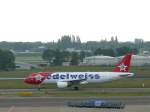 Edelweiss Airbus A320-200  HB-IHX. Flughafen Schiphol, Amsterdam, Niederlande 27-05-2011.

Edelweiss Airbus A320-200 geregistreerd als HB-IHX. Eerste vlucht van dit vliegtuig 08-12-1998. Schiphol 27-05-2011.