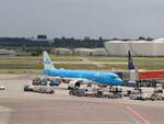 PH-AXD KLM Airbus A321-252NX mit dem Name  Porseleinvlinder . Erstflug dieses Flugzeugs war am  09-12-2024. Flughafen Schiphol Amsterdam, Niederlande 04-06-2026.


PH-AXD KLM Airbus A321-252NX met de naam  Porseleinvlinder . Eerste vlucht van dit vliegtuig was op 09-12-2024. Luchthaven Schiphol 04-06-2026.