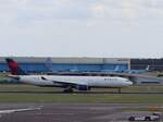 N818NW Delta Air Lines Airbus A330-323X Baujahr 2007. Flughafen Amsterdam Schiphol, Niederlande 23-06-2025.

N818NW Delta Air Lines Airbus A330-323X bouwjaar 2007. Luchthaven Schiphol 23-06-2025.