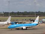 PH-BXM KLM Boeing 737-8K2 mit dem Name  Kluut . Erstflug dieses Flugzeugs war am 08-11-2000. Flughafen Schiphol Amsterdam, Niederlande 23-06-2025.

PH-BXM KLM Boeing 737-8K2 met de naam  Kluut . Eerste vlucht van dit vliegtuig was op 08-11-2000. Luchthaven Schiphol 23-06-2025.