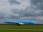 KLM PH-BHL Boeing 787-9 Baujahr 2017 mit dem Namen Lelie. Flughafen Schiphol. Vijfhuizen, Niederlande  28-04-2019.

KLM PH-BHL Boeing 787-9 bouwjaar 2017 met de naam Lelie . Polderbaan luchthaven Schiphol. Vijfhuizen 28-04-2019.