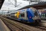 Eine Computermaus in Blau, halt eine französische - Ein dreiteiliger Alstom Coradia Duplex TER 2N NG,  der SNCF Z 24500 - 336 am 14.06.2013 im Bahnhof Luxemburg.