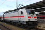 146 570-7 stand am Mittag mit IC 2239 von Rostock nach Leipzig Hbf im Rostocker Hbf.27.12.2019