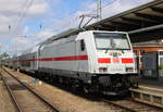 146 555-8 mit IC 2238(Leipzig-Warnemünde)stand am Mittag des 21.06.2020 frisch gepflegt im Rostocker Hbf.