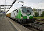 193 814 mit Holzzug(WRB-LNOE)bei der Durchfahrt im Rostocker Hbf 10.05.2026