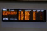 Ankunftstafel (Anknfte / Arrivi / Arrivals) vom Bahnhof Catania Centrale am 20.07.2022 (um 14:37 Uhr).