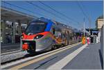 Der FS Treniatlia ETR 104 125 als R 23521 von Barletta (ab 8:57) nach Fasano (10:50) hat unser Ziel Poligano a Mare erreicht, wo nicht nur wir aussteigen.