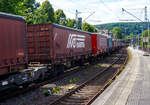 Sechsachsige Drehgestell-Gelenk-Containertragwagen-Einheit 33 83 4962 099-1 I-CEMAT, der Gattung Sggmrss, der Mercitalia Intermodal S.p.A., Mailand (ex Cemat S.p.A.), am 05 Juli 2025 im Zugverband bei