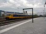 Am Schluss eines Reisezuges lief am 15.08.2012 dieser Steuerwagen des ehemaligen BeNeLux-Trains. Hier in Rotterdam Centraal.