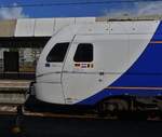 Limax Flirt 3 von Arriva, (94 84 4 030 550-4), Geschm�ckt mit den Dreil�nderfahnen, unterwegs als Dreil�nderzug.