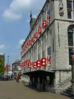 Rathaus von Gouda Baujahr 1603. Markt, Gouda 31-07-2014.

Stadhuis uit 1603. Markt, Gouda 31-07-2014.