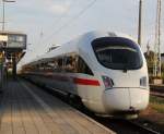 4011 590-9 als ICE 1611 von Warnemnde nach Mnchen Hbf kurz nach der Ankunft im Bahnhof Warnemnde.29.09.2012