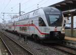 nach 13 Stunden Fahrzeit stand 4110 614 als IC 94(Wien-Rostock)am Morgen des 07.01.2023 im Rostocker Hbf